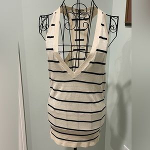 Women’s lightweight wool layering piece